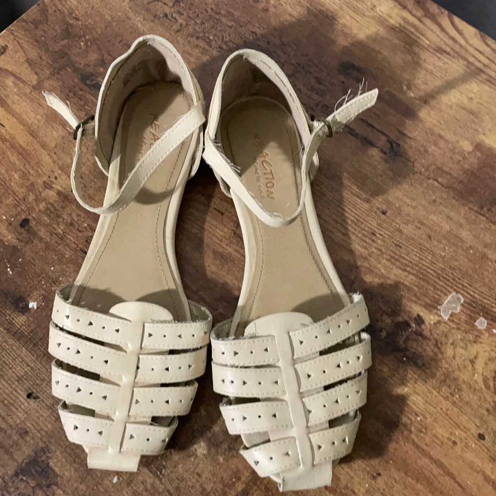 Women’s sandals